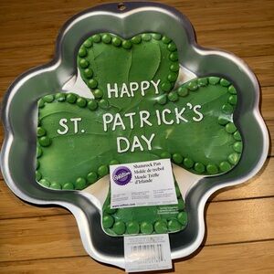 Happy St. Patrick’s Day Wilton Shamrock Cake Pan
